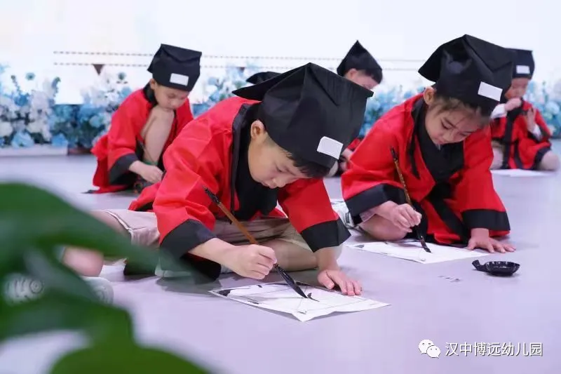 汉中博远幼儿园举行大班毕业典礼