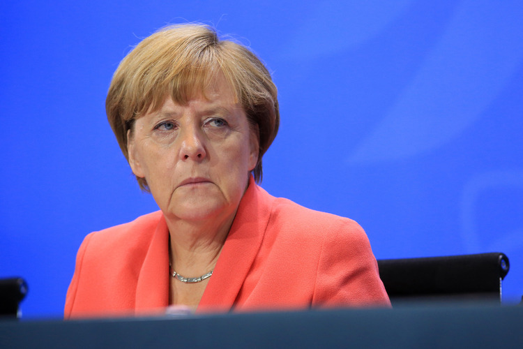 2月23日发生三件大事，德国特种兵被误会，法国