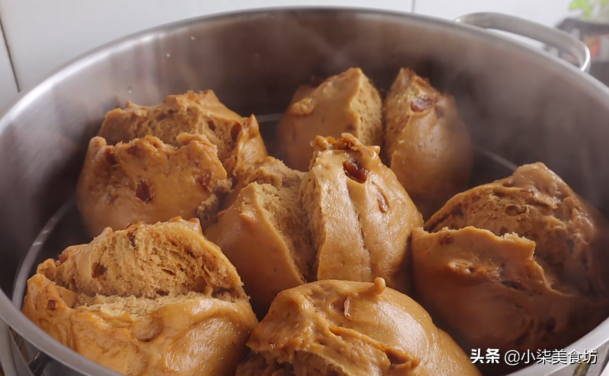 紅糖大棗饅頭正確做法，不用紅糖水，香甜鬆軟又好吃，個個都開花