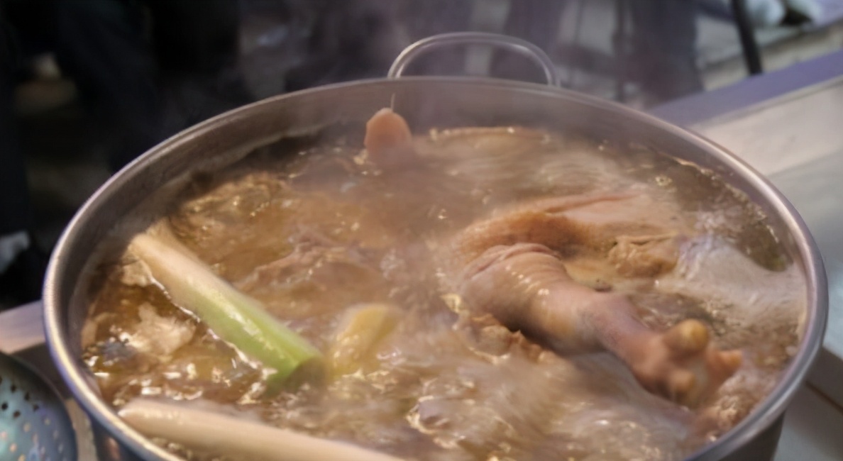 图片[2]-在家熬高汤 只需2种食材 汤浓味鲜 炒菜煮面都香 放3个月不坏-起舞食谱网