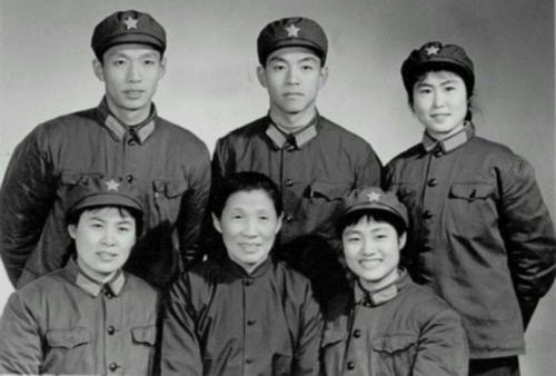 1936年，張學(xué)良被軟禁后，他的3個副官都成了開國將軍