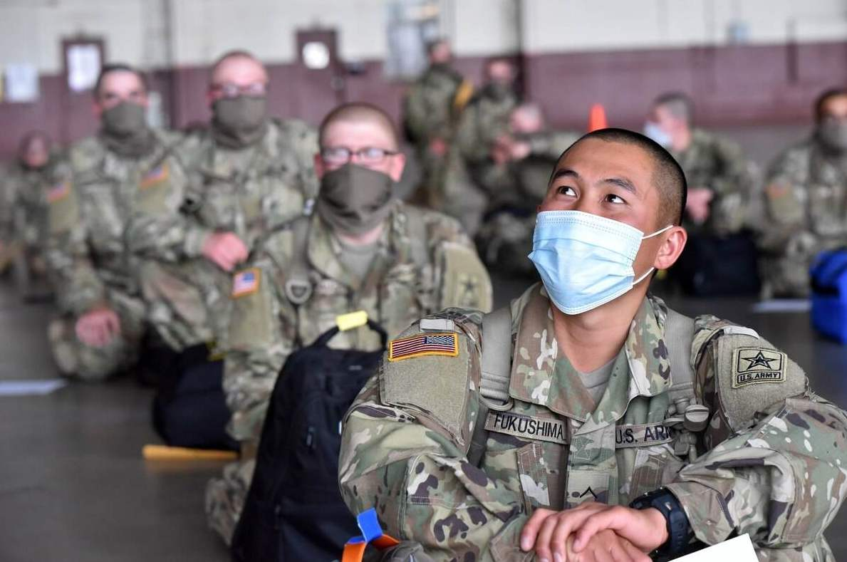 "逼宫"失败？美国防部平息了"内乱"，美海军无奈接受惨败现实