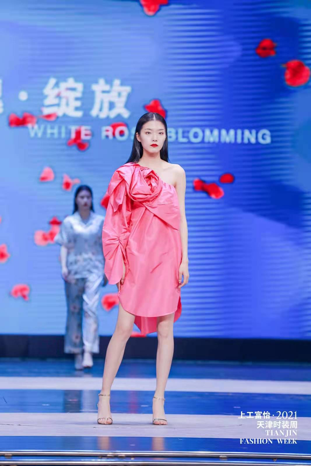 百年风华 时尚焕新——上工富怡·2021天津时装周焕新而来