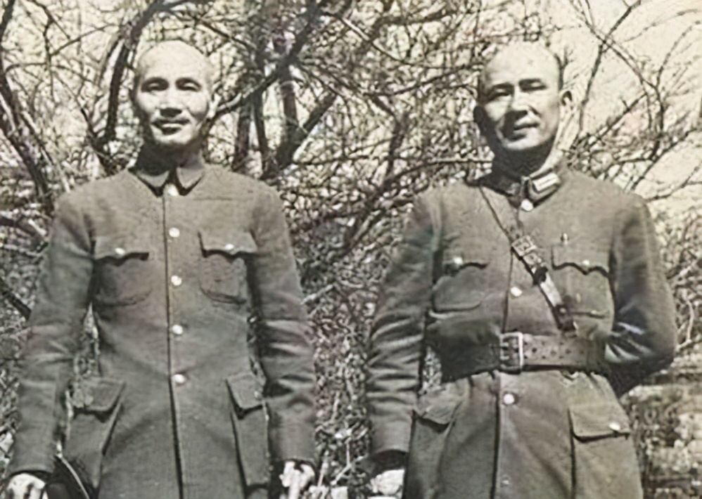 红军过湘江时，白崇禧为何突然调整战线，为红