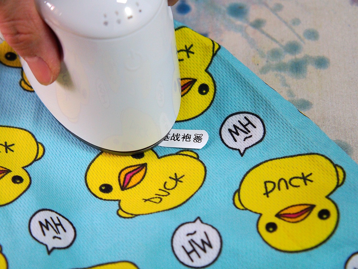 热敏打印新突破布料上也可以打印的彩虹标签机