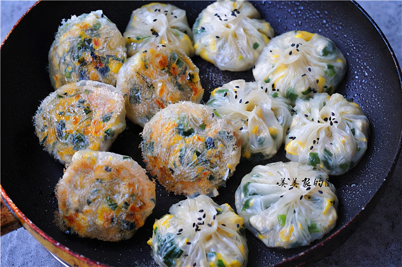 兒子最愛的早餐，比餃子簡單比包子好吃，鍋裡一煎，清爽有滋味