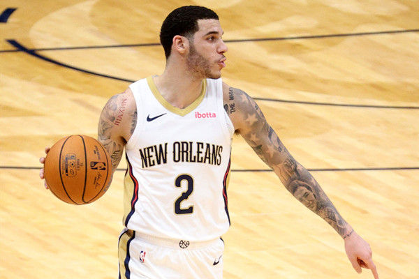 NBA交易市场最热门的球员，鲍尔众队捧抢，比尔才是真大鱼