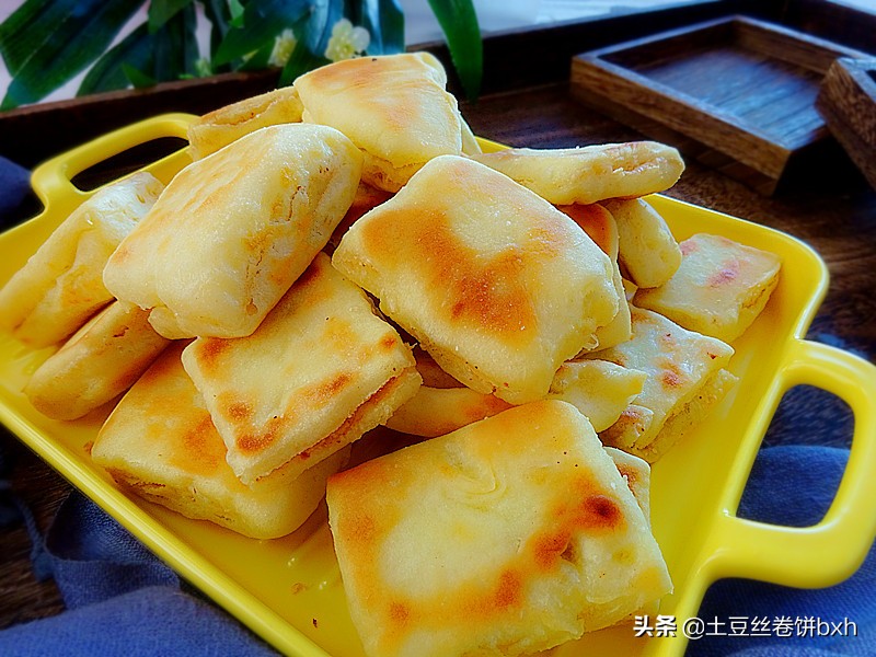 花生米的新吃法，用平底鍋做成小麵點，口口留香，老少都愛
