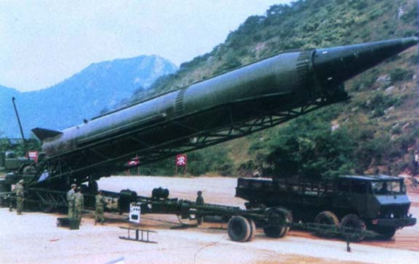 中国武器出口之最：东风3导弹1枚1亿美元，交易总额超外汇储备