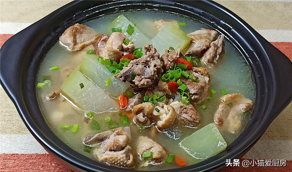 【老鸭冬瓜汤】做法步骤图 味道鲜美清香 清热还解暑-起舞食谱网