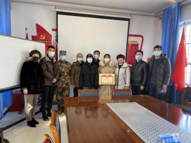 送喜报 庆喜事！拥军优属暖人心！