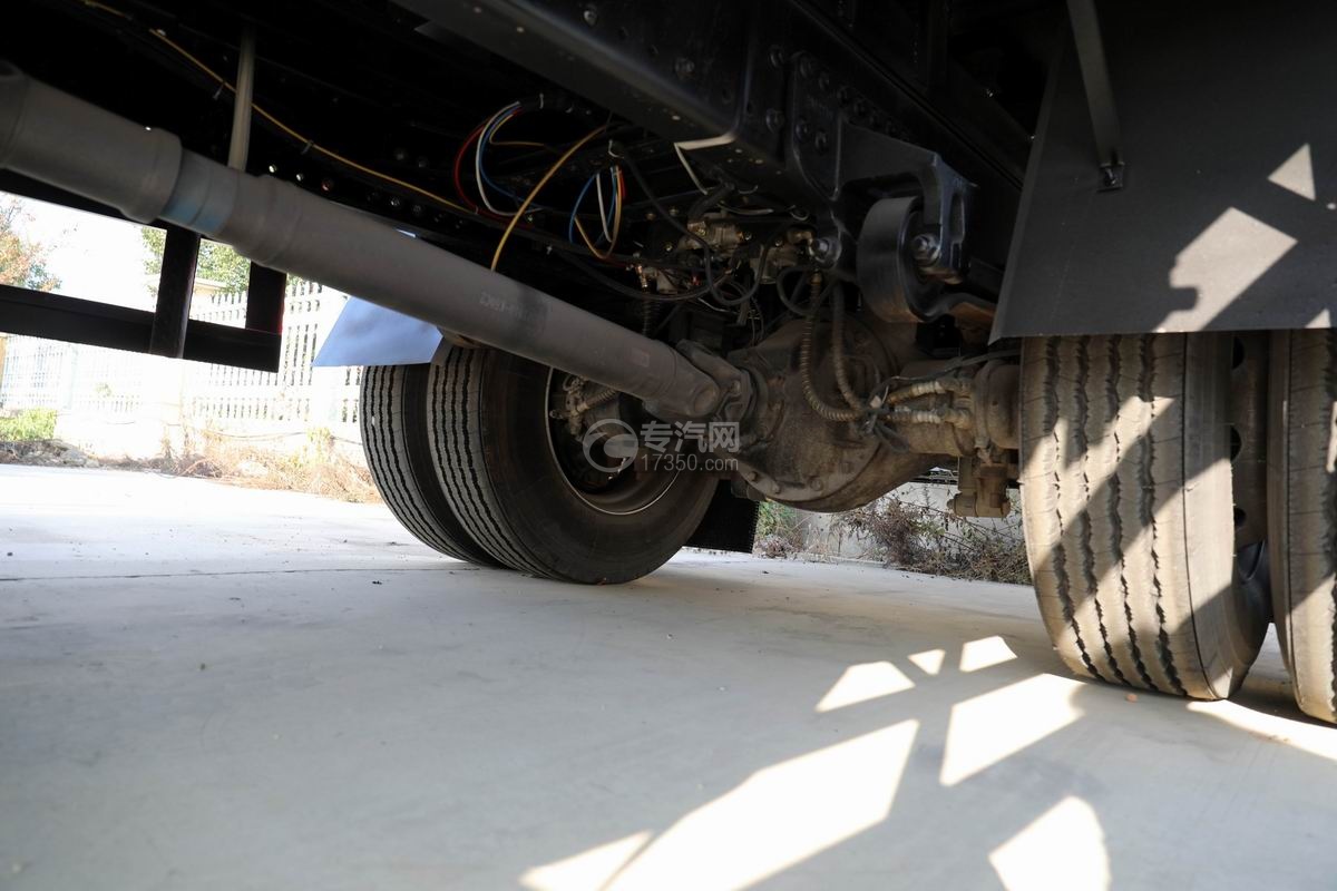 国六危险品运输车——东风天锦气瓶运输车