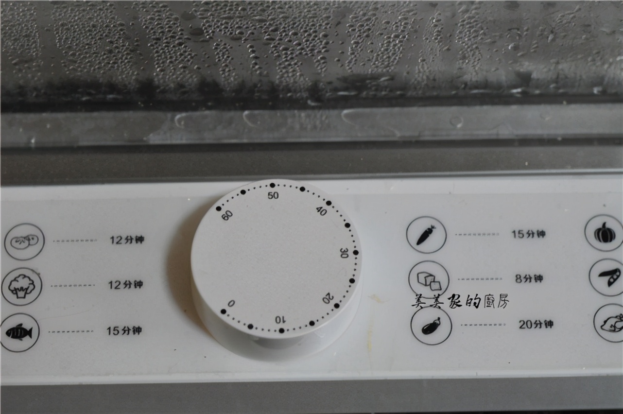 做蛋糕，我從不用麵粉，這樣做，隨意攪拌不起筋，好吃不長肉