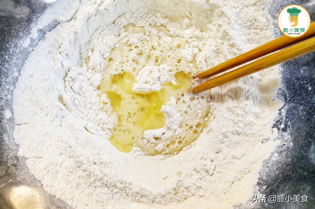 快過年了，教你零食“貓耳朵”的做法！ 香酥甜脆，兒時的經典味道