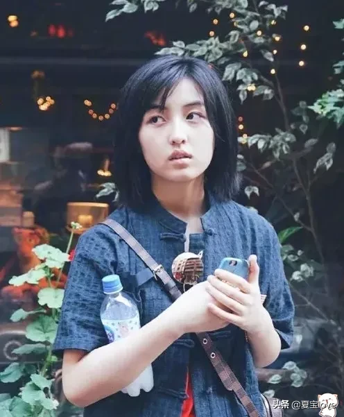 张子枫“纯素颜”有多美，当镜头拉近后，男粉