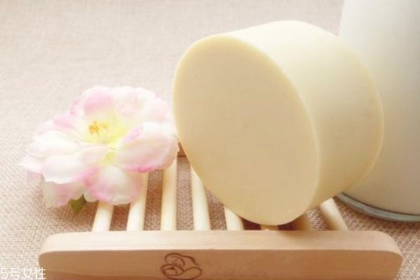 用羊奶皂洗脸好吗 ？山羊奶皂的功效与作用？