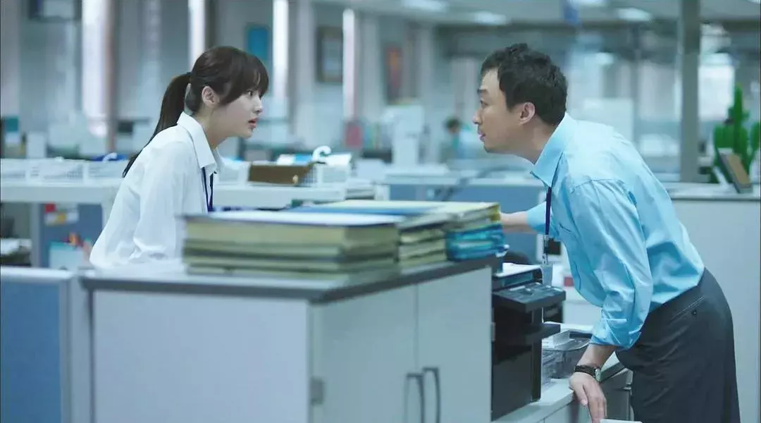 田柯:成年人的现实!是“活着”要面子,还是“跪着”赚钱? 3ab3c11c882b44cf90f76112cd915415 - 田柯:成年人的现实!是“活着”要面子,还是“跪着”赚钱?