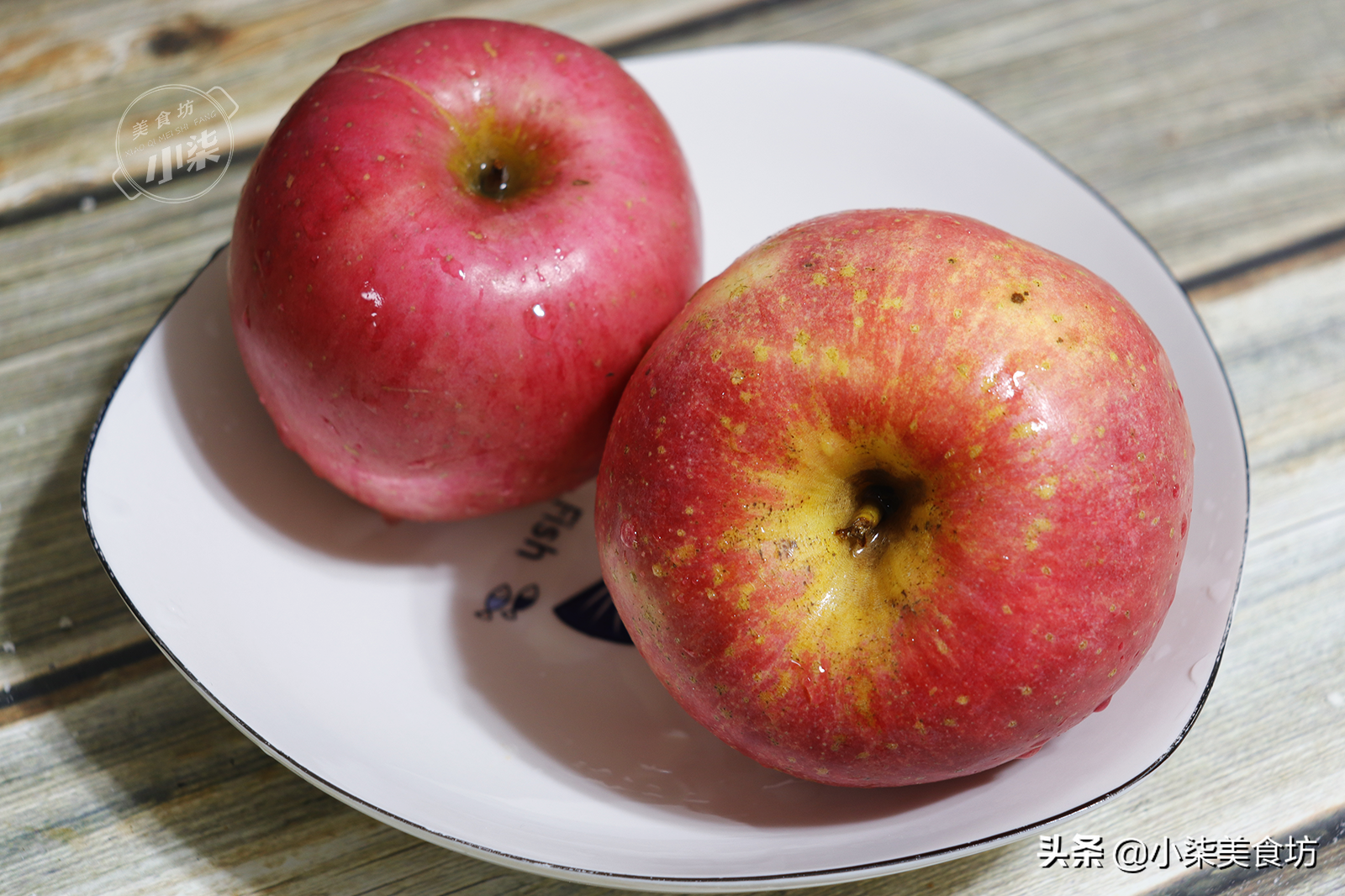家裡蘋果吃不完，加一碗麵粉做蘋果派，甜而不膩，大人小孩都愛吃