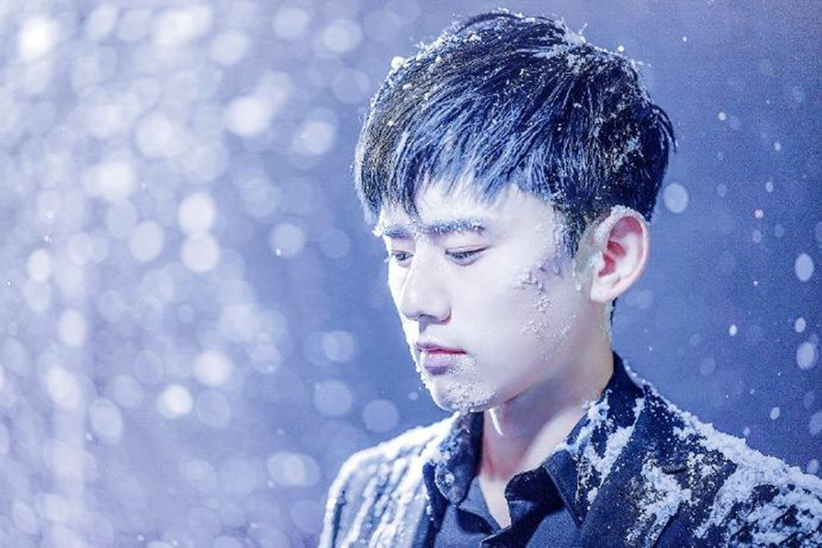 三台618争奇斗艳，"全开麦"王源遭质疑，看完喻言全开麦恍然大悟