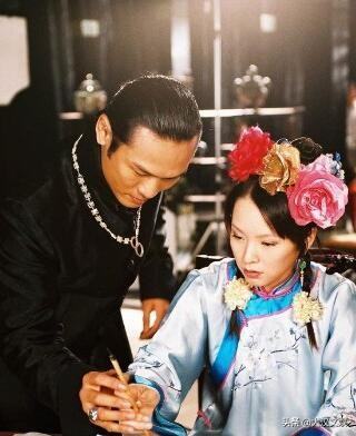 《第八号当铺》这部被禁播多年的魔幻偶像剧，