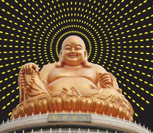 男子因与弥勒佛相似，被富婆看中带回家\"供