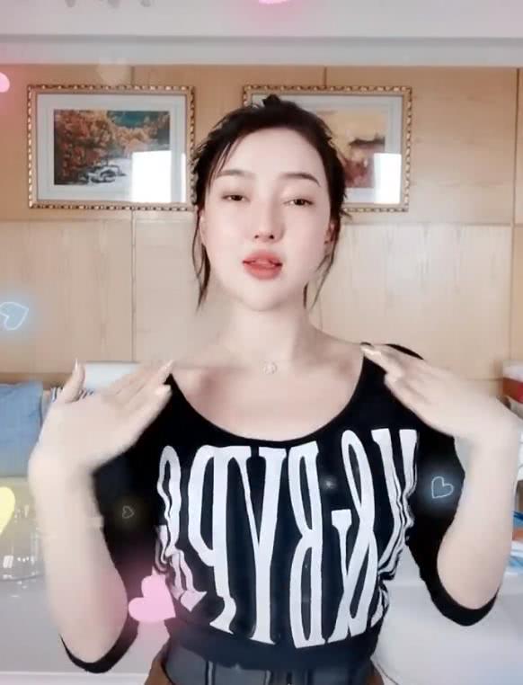 郭美美在家素颜跳舞，肤白貌美律动感很强，够格参加女团选秀