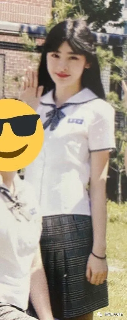女团爱豆的旧照,太美了