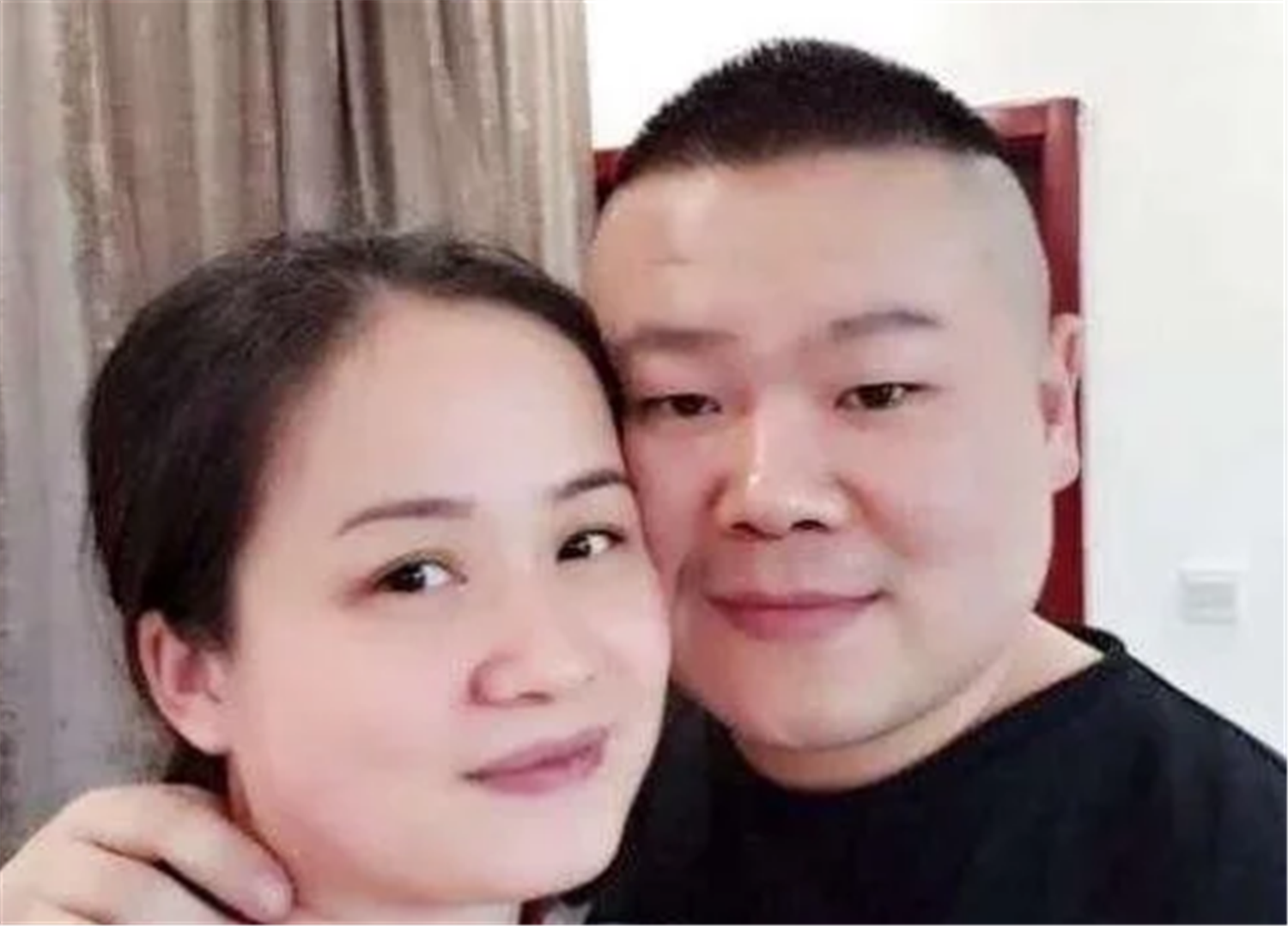 郑敏高情商化解岳云鹏危机，现剃光头住院，岳