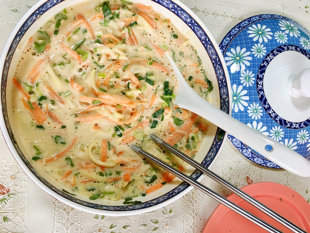 懒人版早餐饼的做法，不揉面不醒面，10分钟出锅，营养均衡更好吃