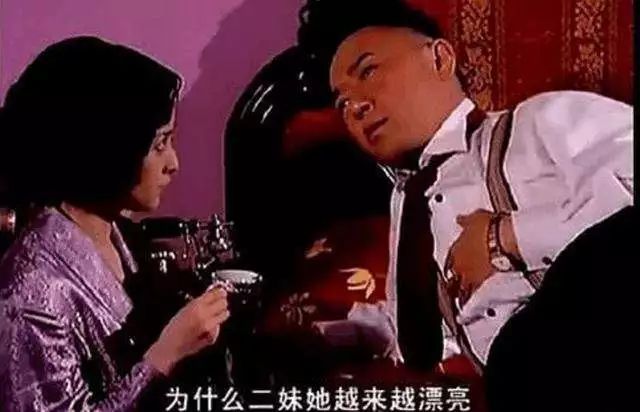 18岁嫩模1700万拍卖初夜：“比起给男友，我宁愿卖个好价钱”