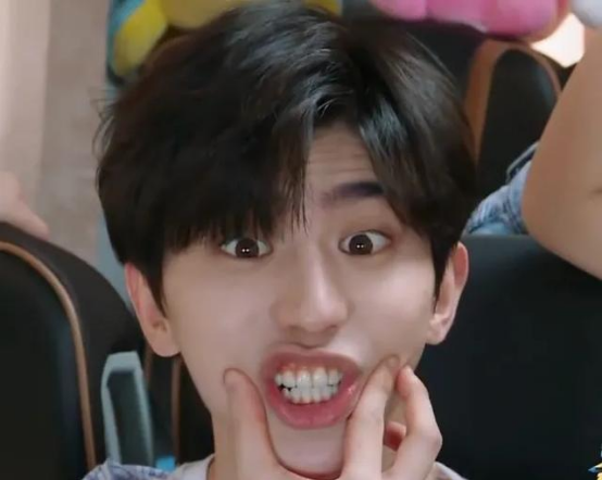 《奔跑吧》蔡小葵出任导游，不料遭“暴打”，