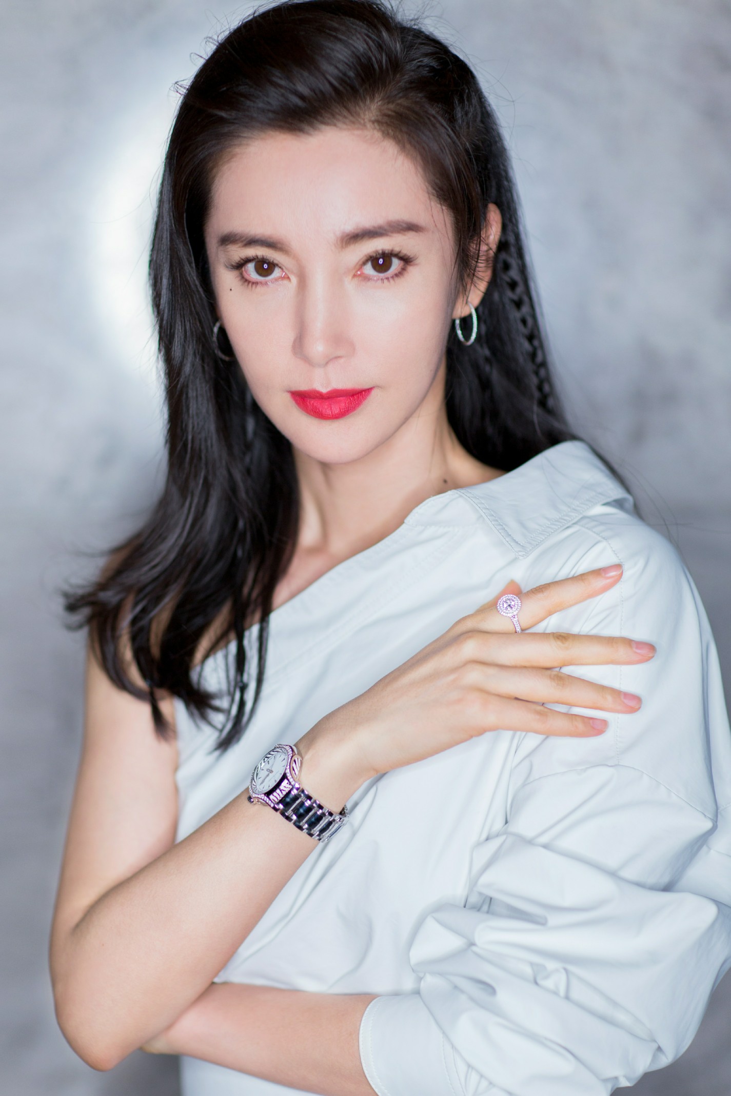 至今未婚的10位内地大龄女星，各有各的苦衷，最