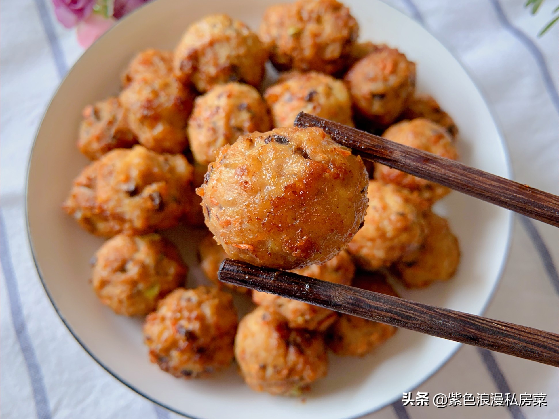 Don’t just boil chicken breasts. Teach you how to cook them. It’s tender on the outside and tender on the inside. It’s delicious and greedy