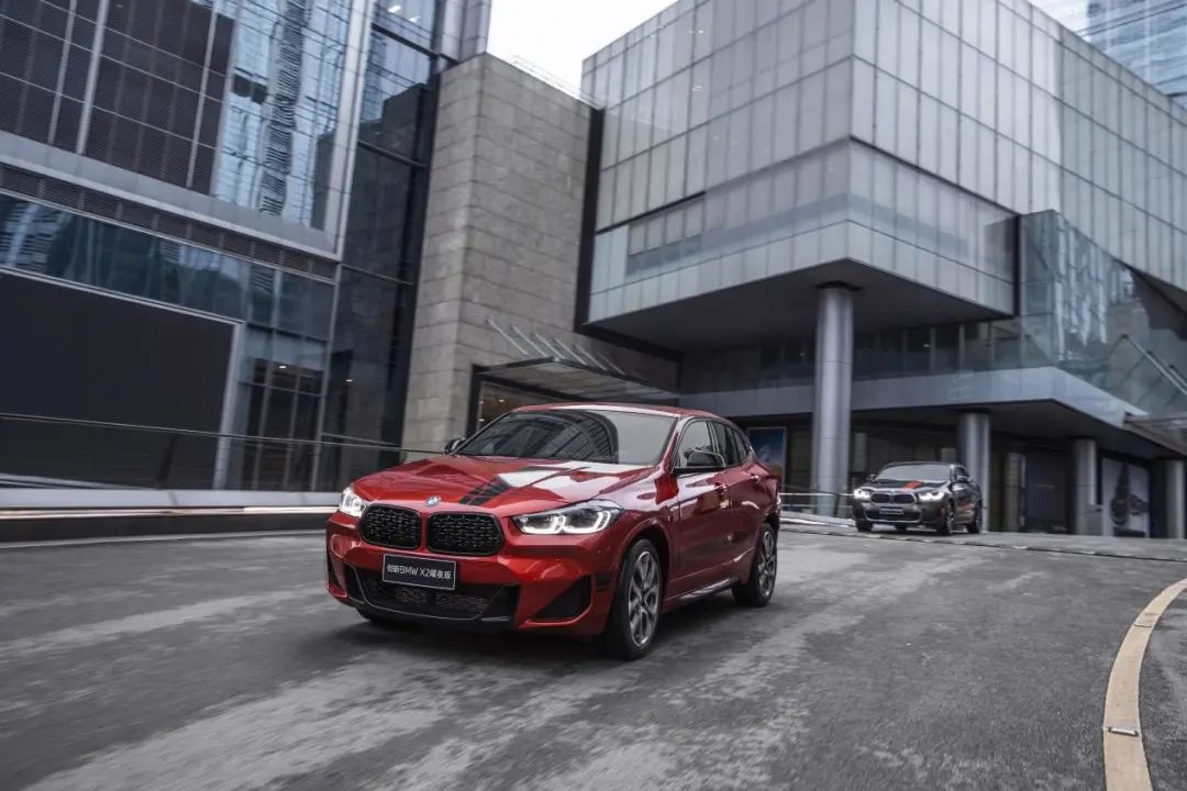 前驱宝马也能开出乐趣！试驾新款宝马X2曜夜版