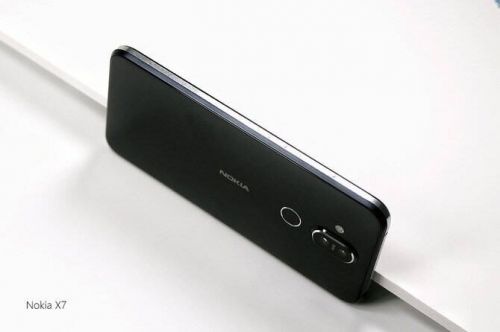 测评：NokiaX7，媲美更高档的旗舰手机。