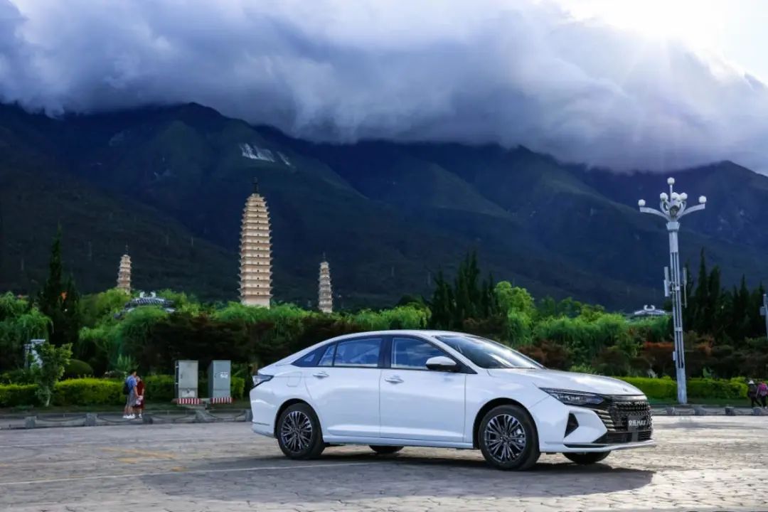 马力超过本田地球梦，续航1200公里，奕炫MAX实力如何？