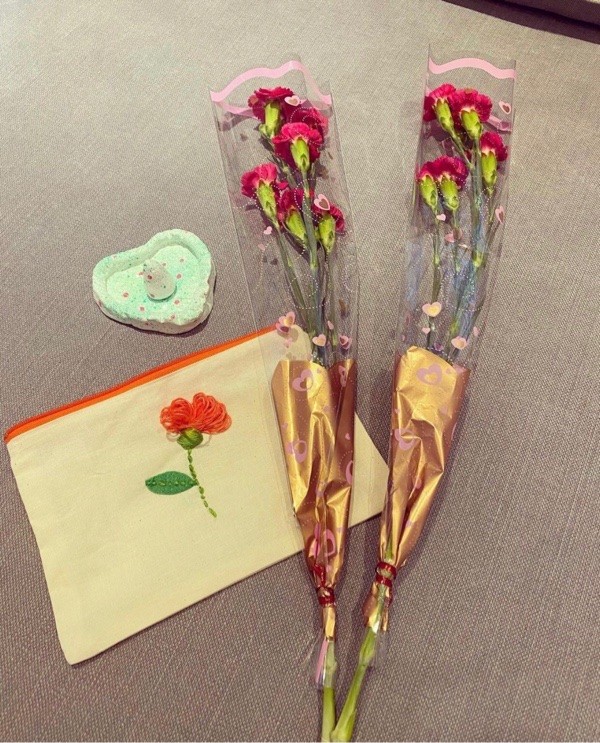 林志穎雙胞胎兒子送媽媽手工禮物慶祝母親節，陳若儀太感動笑開花