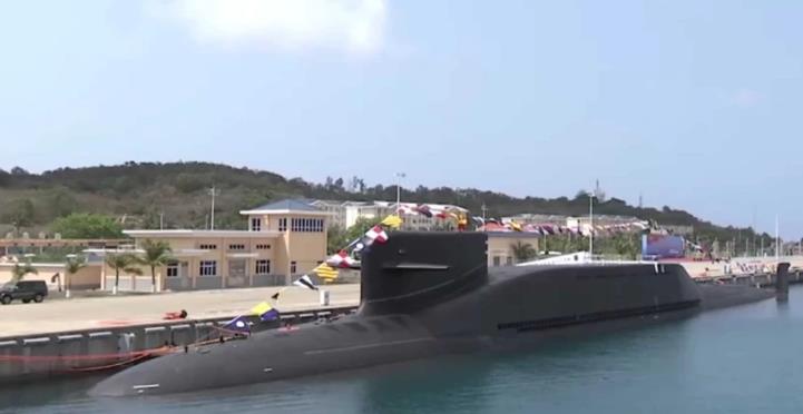 �й�ս�Ժ�Ǳͧ������ô����ֻҪ����������������Ϳ��Է�����