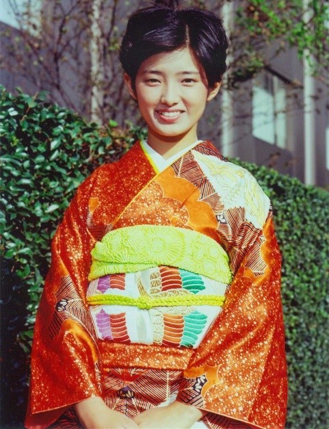 山口百惠：40年前的日本女神，巅峰时嫁人隐退，