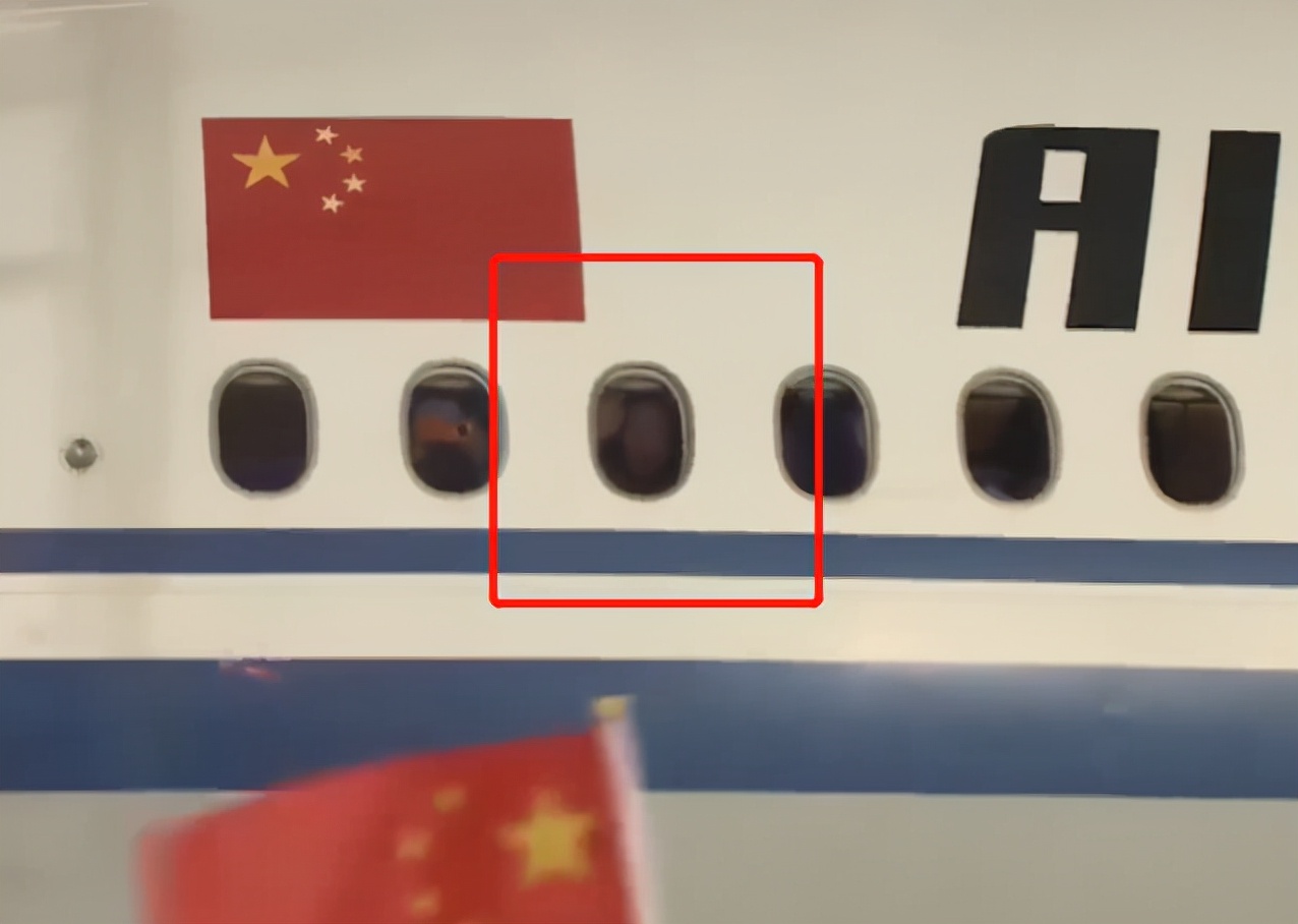 孟晚舟终于回家！接机十个细节令人热泪：手写感言，大合唱太动人