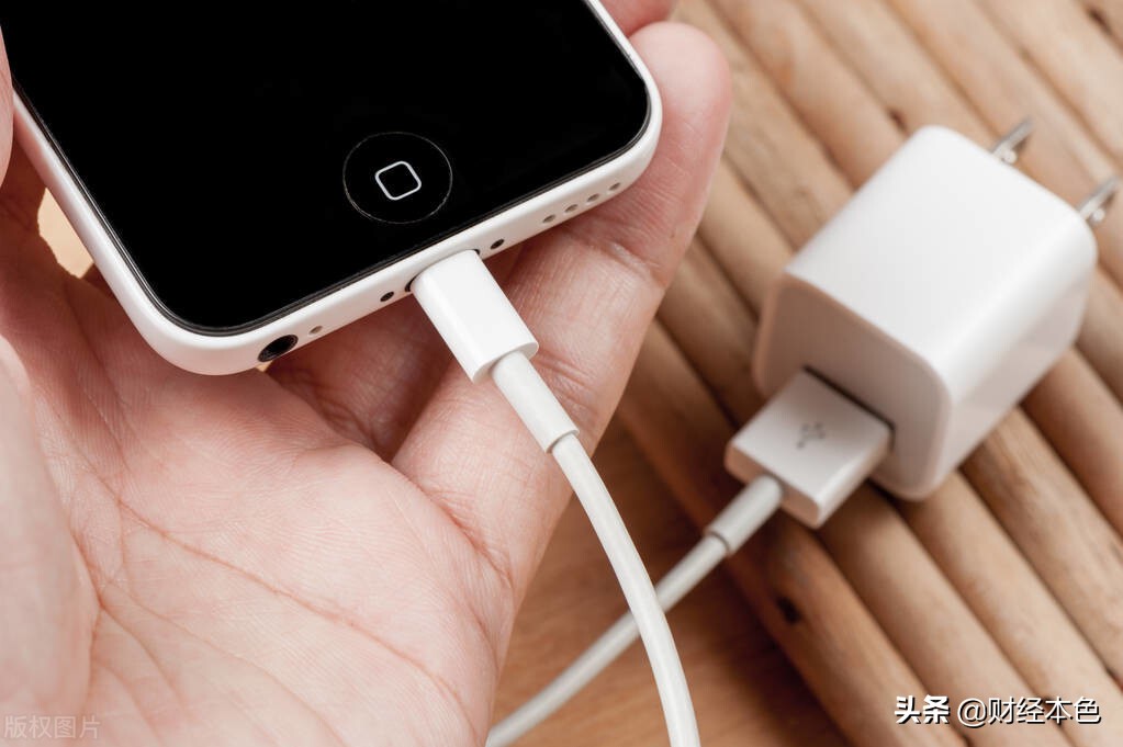 Malic company was grown this, because the mobile phone does not take charger to be fined by Brazil