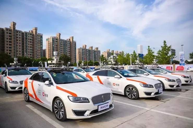滴滴：到2030 年运营 100 万辆无人网约车，司机：