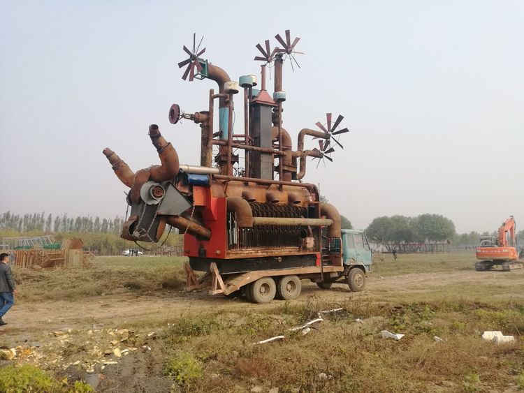 中国著名雕塑家邱天老师告诉您：钢铁装置雕塑是怎么做成的！（三）