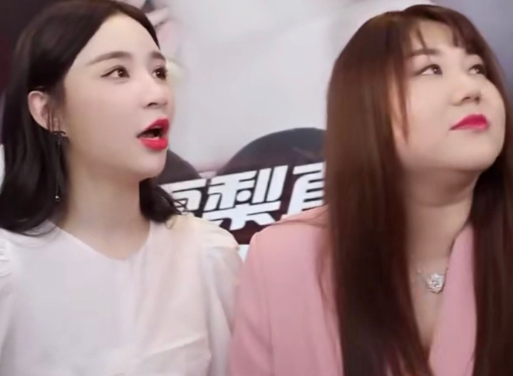 杨天真现身雪梨直播间，切胃后首次亮相，这是要出道的节奏吗？