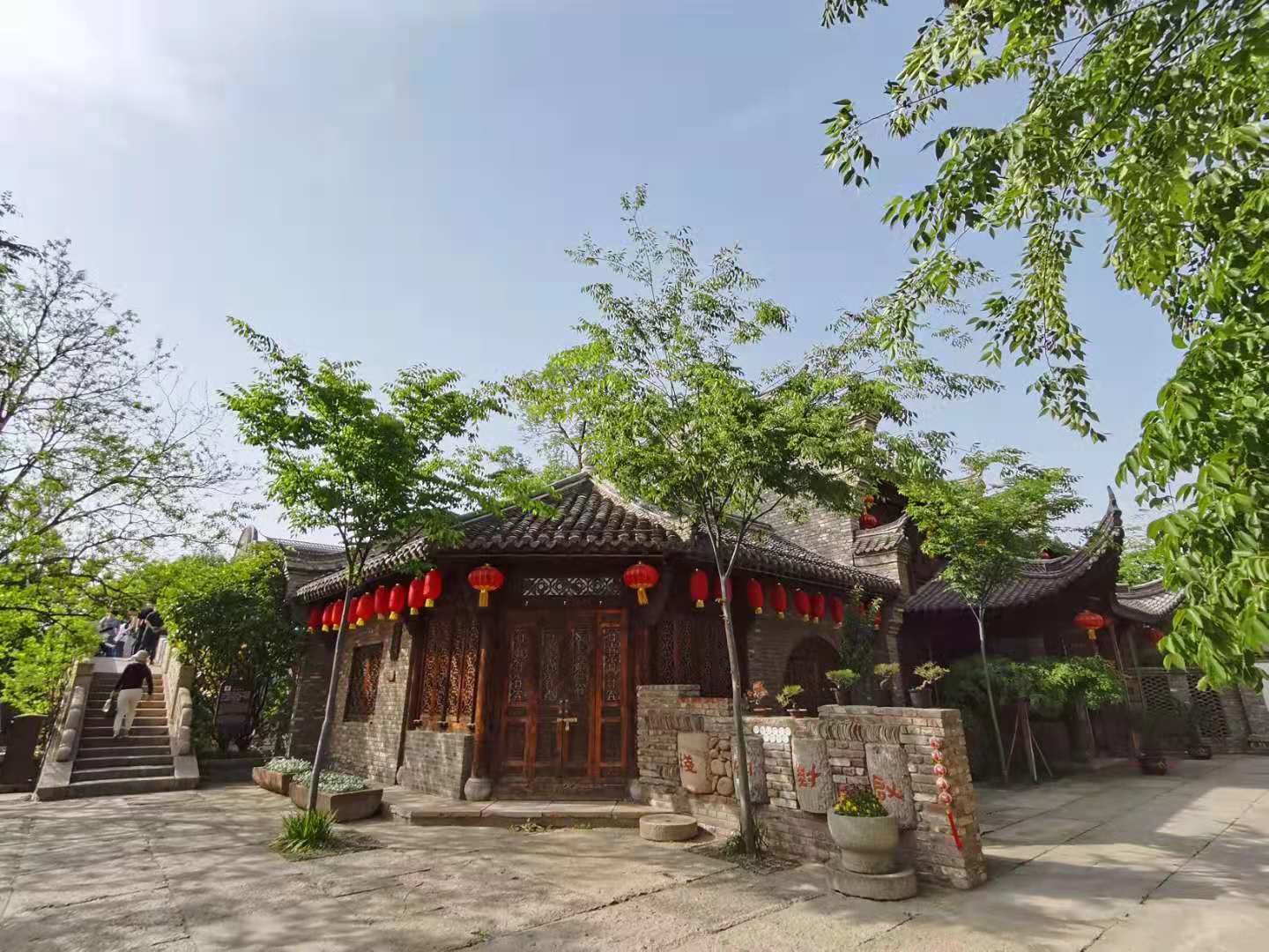 两天假期哪里玩？启封故园嗨翻天