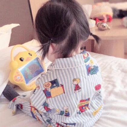 情侣头像小孩一人一张，呆萌一男一女高清