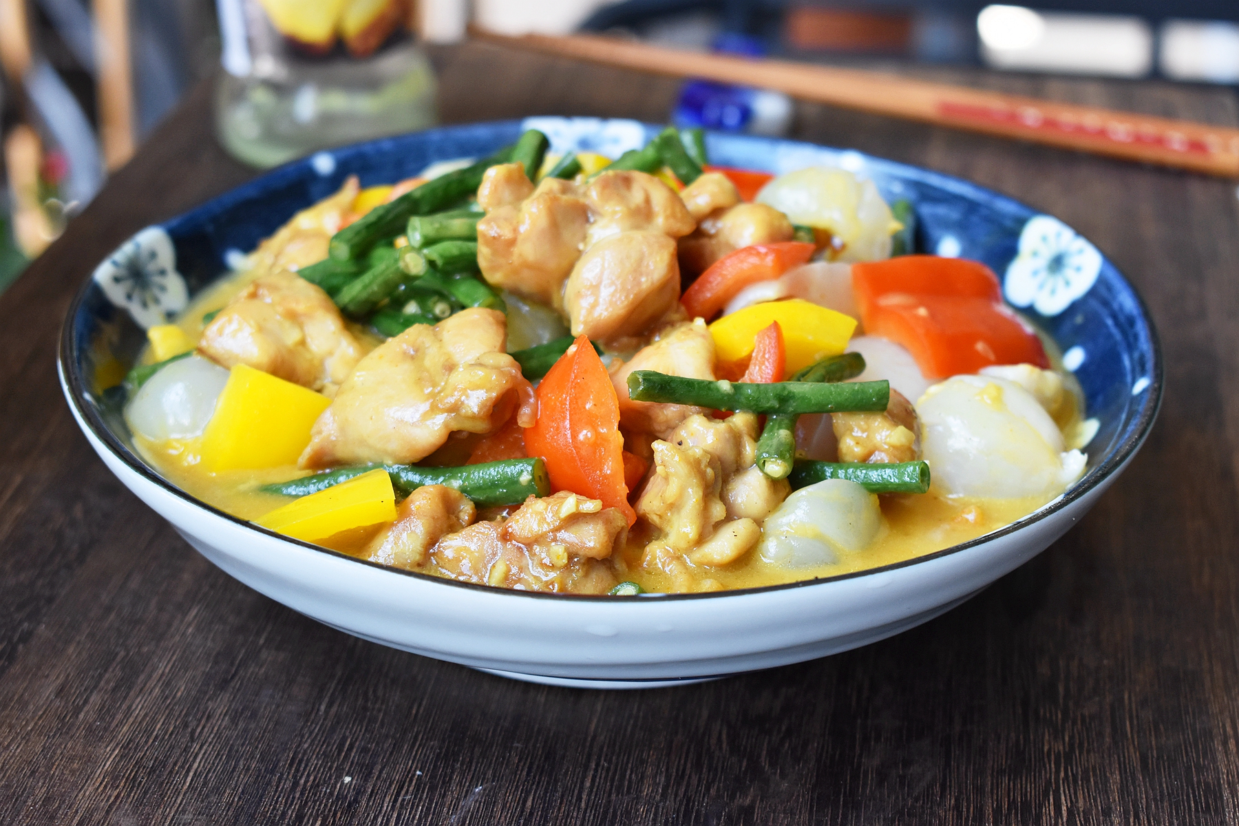 夏天少吃羊肉多吃它，搭配当季蔬菜简单炒一下，营养味美又下饭