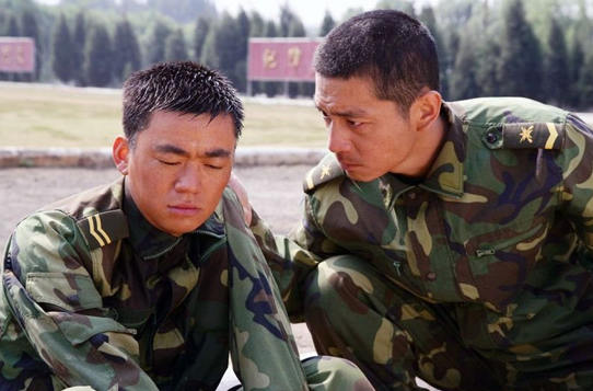 他是被绑匪看上的男人，明明是绑架，却被一日