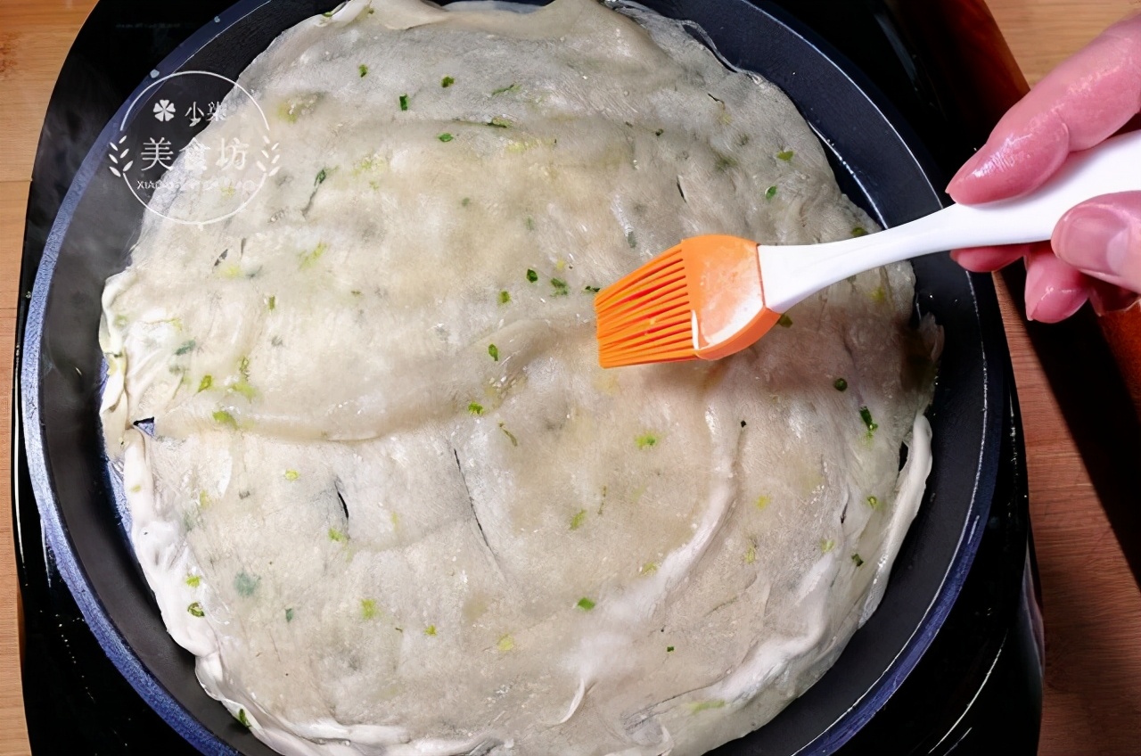 10分鐘就能出鍋的千層餅，不用燙麵，照著做保證不干不硬