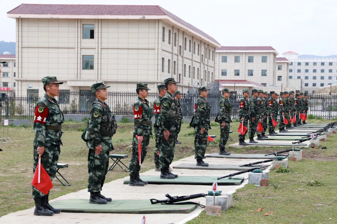 �侯<a href=http://www.cngansu.cn/news/ target=_blank class=infotextkey>����</a>�ܶ��±��ţ���������������ս�Ѵ���������ĵ�һǹ